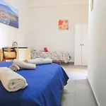 Bed And Fly Near 2 Fontanarossa 800mt Aeroporto 3*