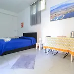 Bed And Fly Near 2 Fontanarossa 800mt Aeroporto Bed & Breakfast Catania